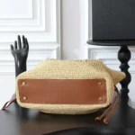 Saint Laurent Jamie Shopping in raffia