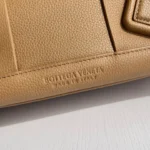 Bottega Veneta Arco 33