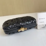 Bottega Veneta (BV) Knot