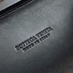 Bottega Veneta (BV) Knot