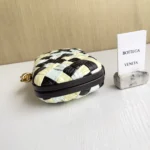 Bottega Veneta (BV) Knot