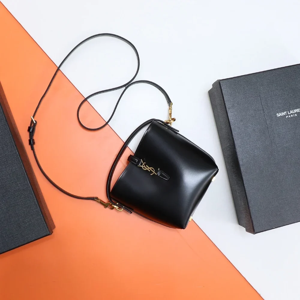 Saint Laurent LE 37 mini in shiny leather