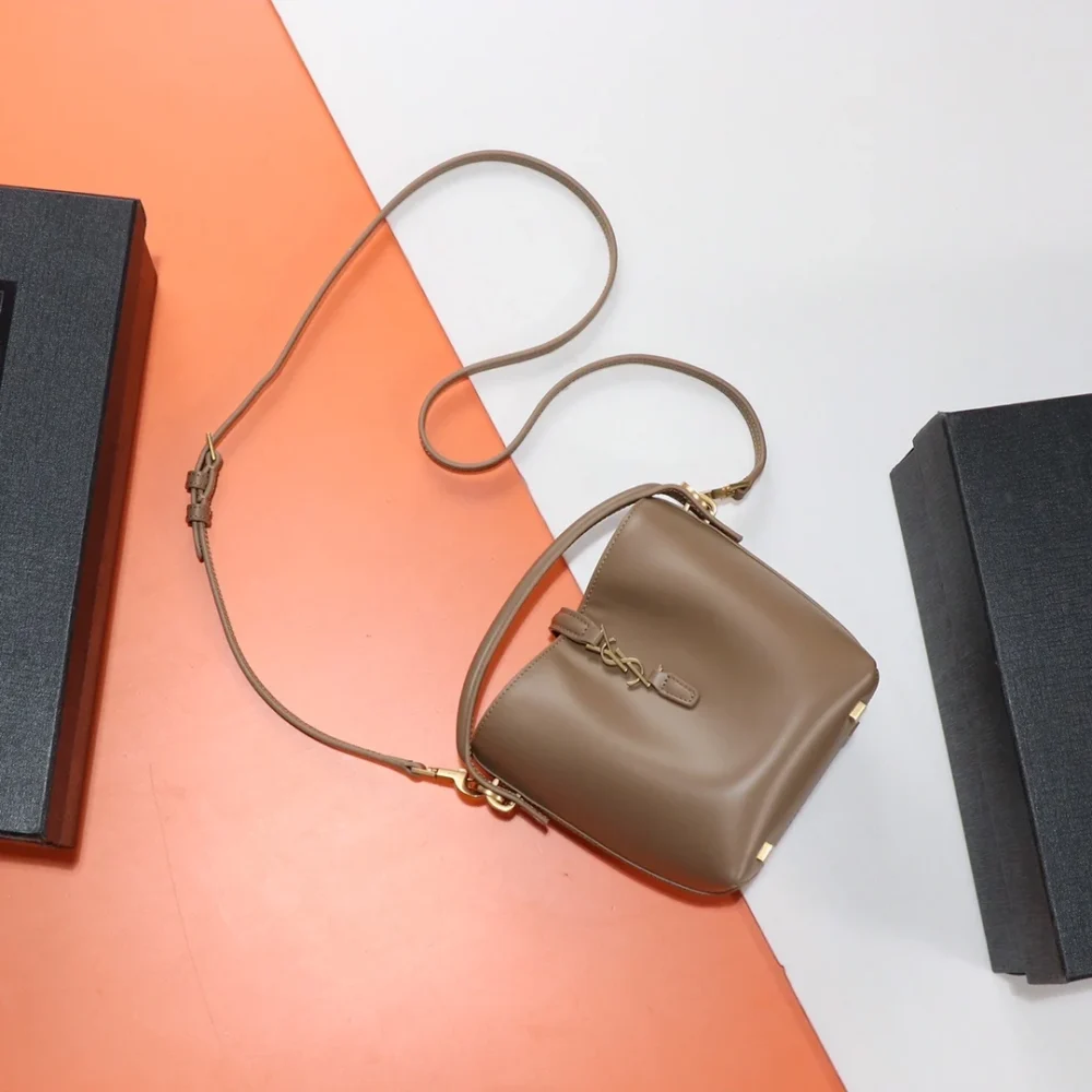 Saint Laurent LE 37 mini in shiny leather