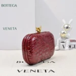 Bottega Veneta (BV) Knot