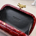 Bottega Veneta (BV) Knot